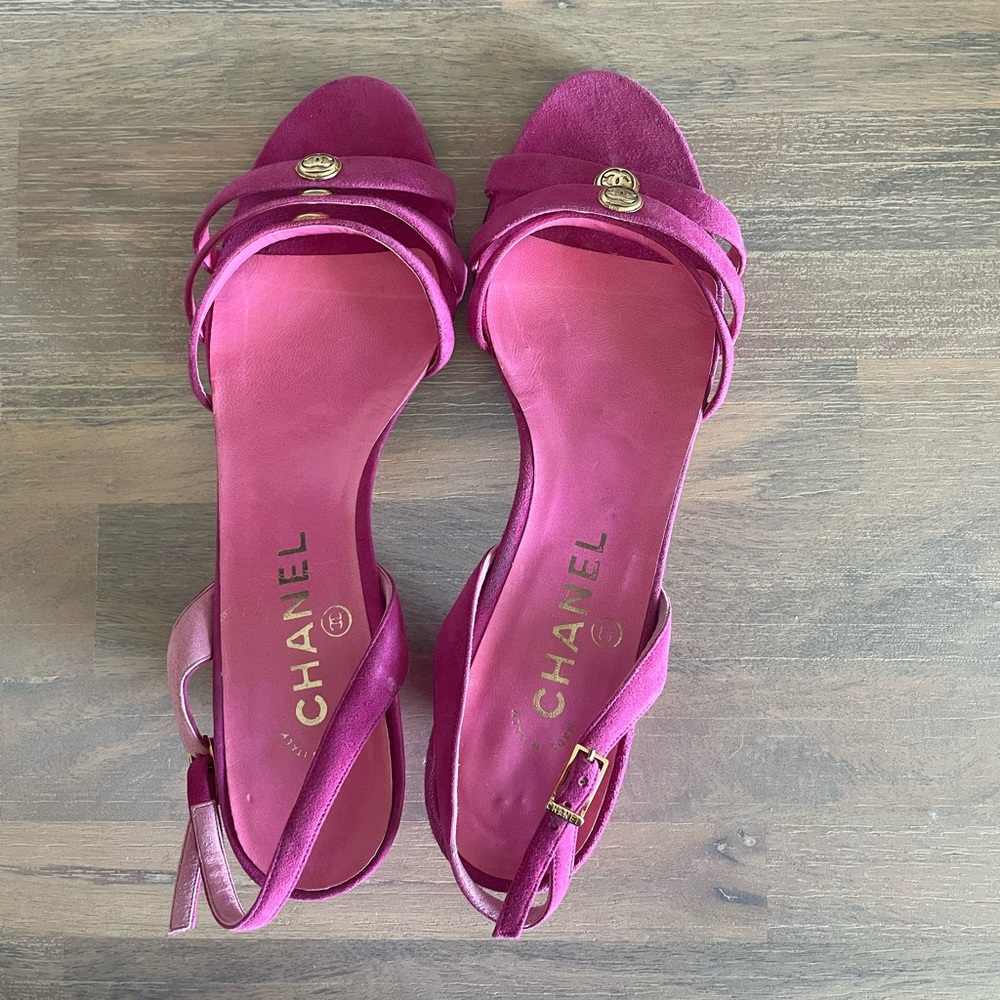 Chanel kitten heel sandal